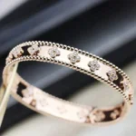 CLOVER BRACELET 8MM DIAMONDS - Rose Gold, 16