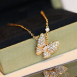 BUTTERFLY DIAMOND NECKLACE - Gold