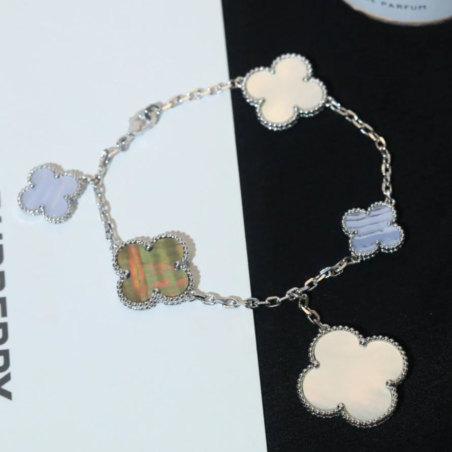 13304528497935640_ba81d3c6-6a12-4907-9e39-853f42d0d3e9 CLOVER BRACELET 5 MOTIFS MOP CHALCEDONY SILVER - 19 - Image 1