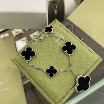 CLOVER 5 MOTIFS SIVLER ONYX BRACELET - 19