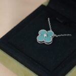 CLOVER 15MM DIAMOND SVRES PORCELAIN NECKLACE SILVER - Silver