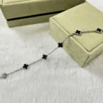 CLOVER 6 MOTIF ONYXS BRACELET - Silver, 16(Customizable)