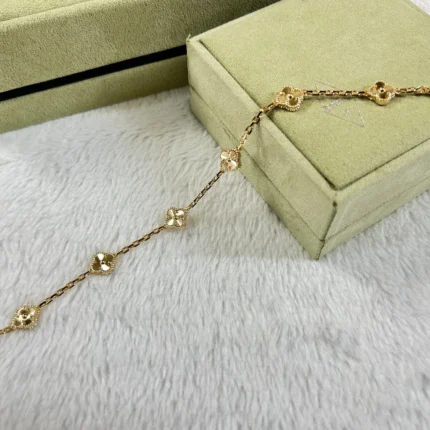 CLOVER 6 MOTIF DIAMOND BRACELET - Rose Gold