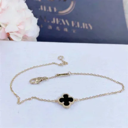 CLOVER ONYX SINGLE FLOWER BRACELET - Pink Gold