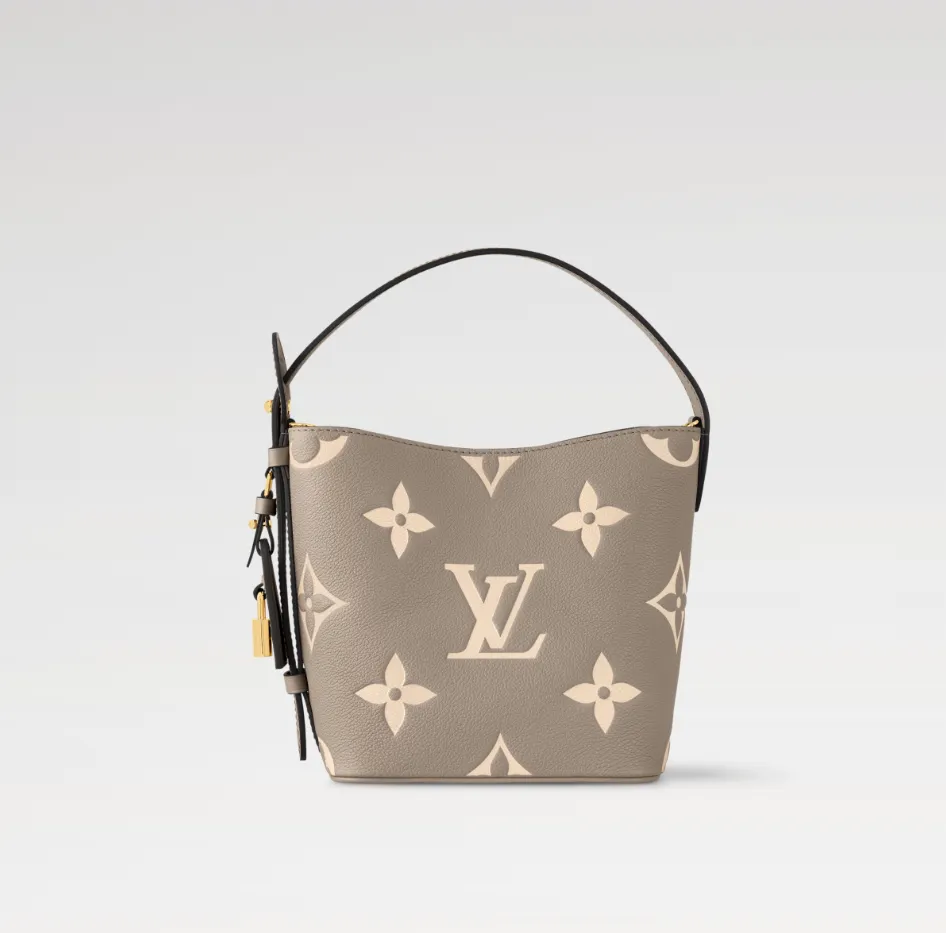 d07202d181b68d3bebf48205c89db8da LV ALL IN BB handbag - Image 1