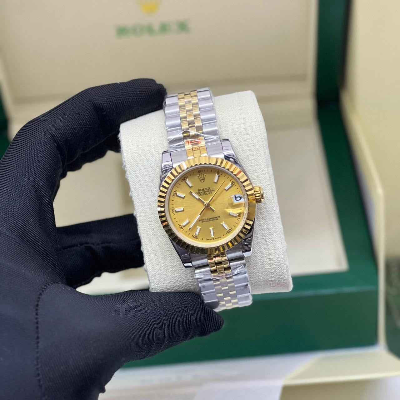 Rolex Datejust Golden Dial Fluted Bezel Luxury Designer Watch - Image 4