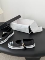 LV shoes - Image 5