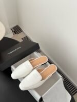 LV shoes - Image 2