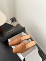 LV shoes - Image 4