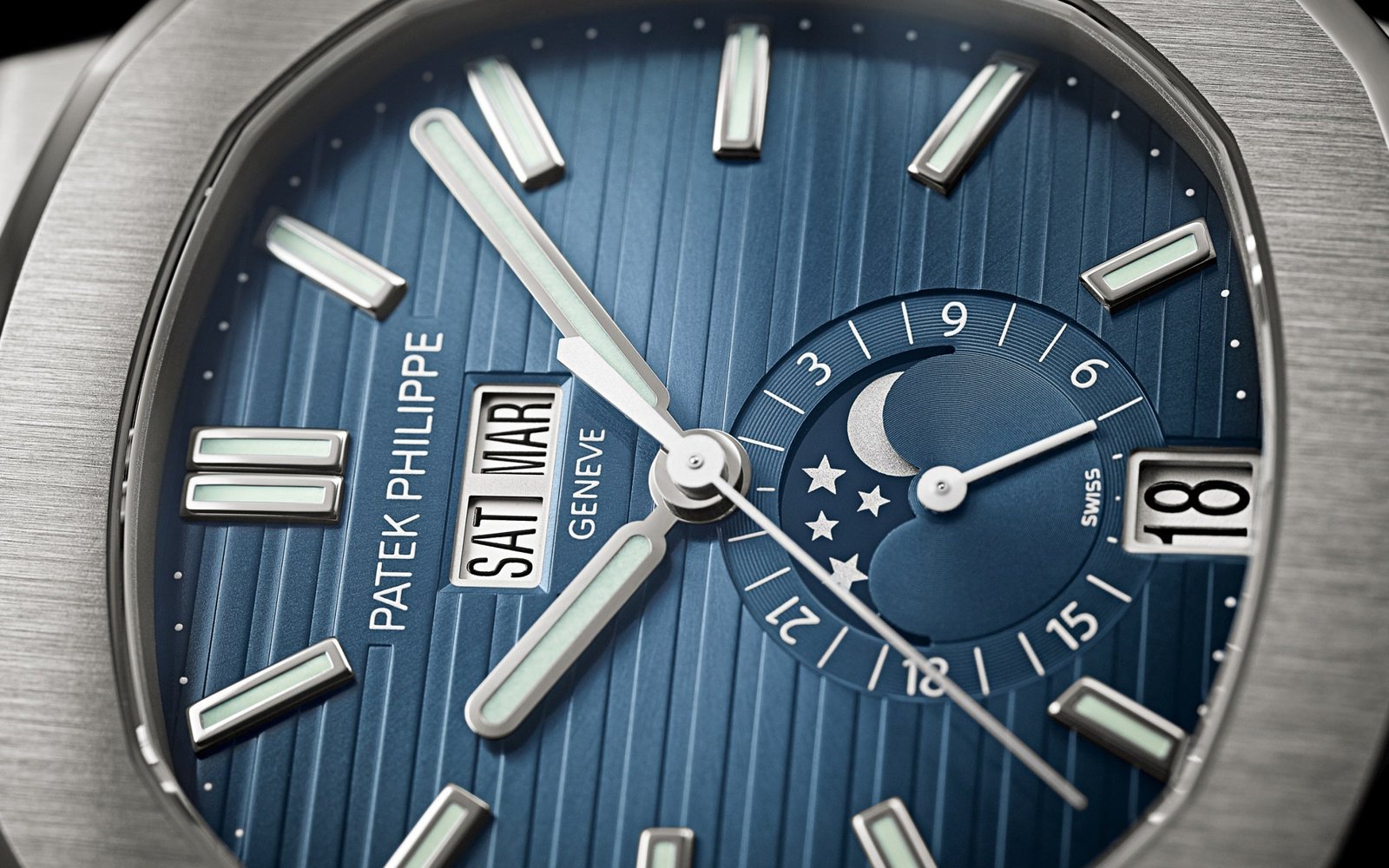 Patek Philippe Nautilus Annual Calendar, Blue Dial Luxury Designer Watch - Image 9