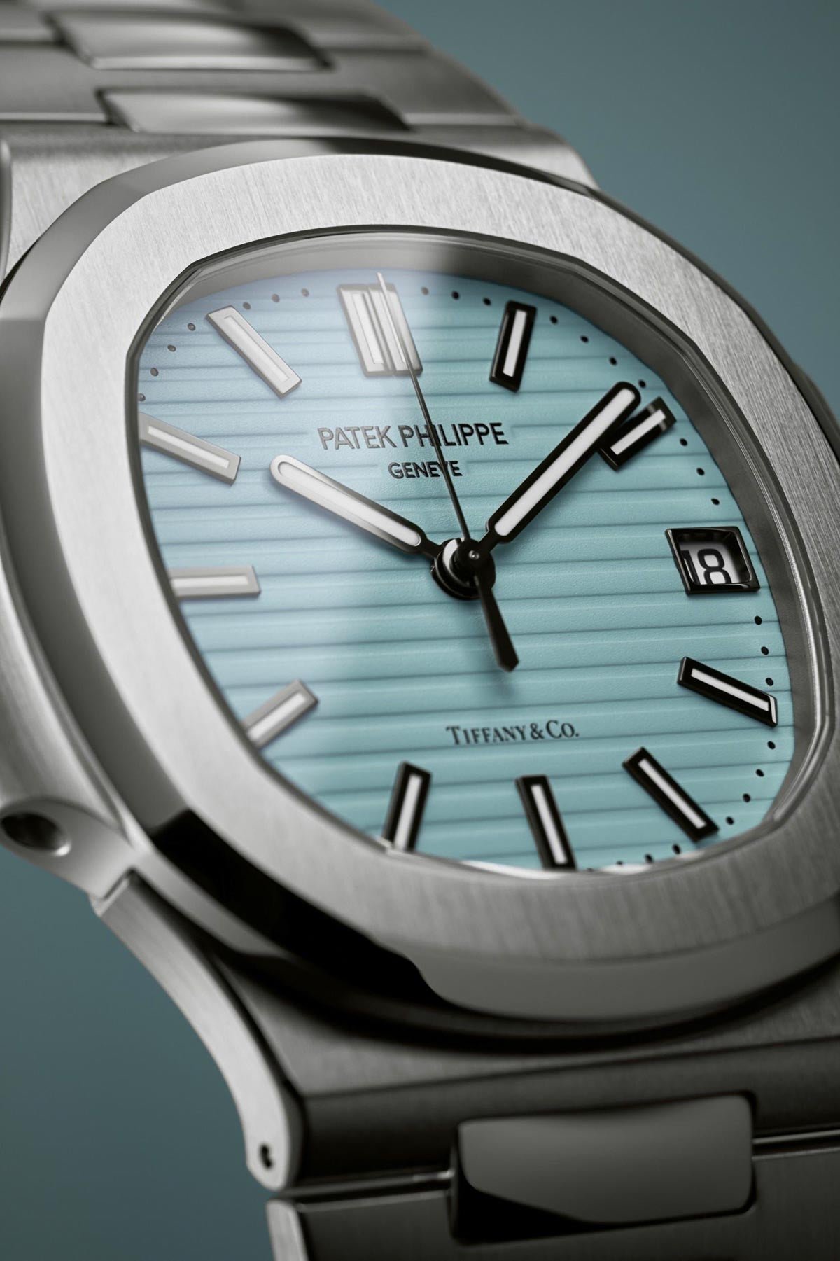 Patek Philippe Nautilus Luxury Designer Watch - Image 8