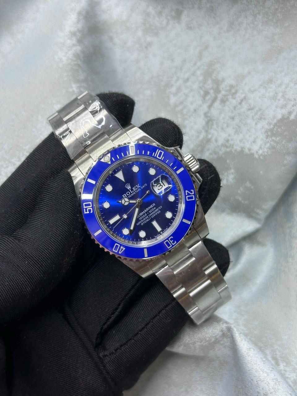 Rolex Submariner Date Blue Dial Bezel Luxury Designer Watch - Image 4