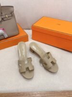 Oasis sandals - Image 25