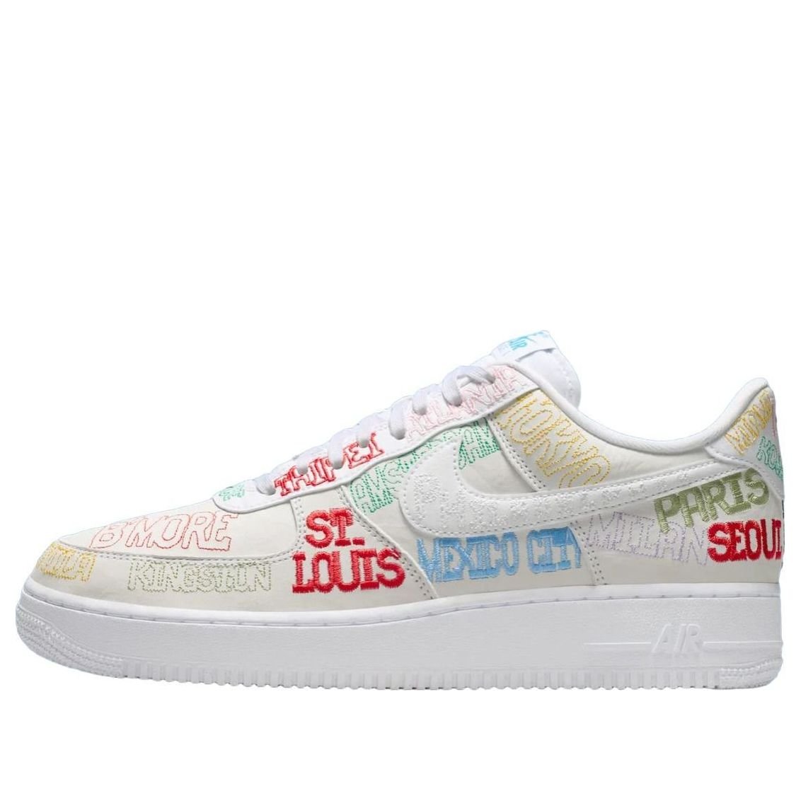 II1549-100-2 Nike Air Force 1 لو 'On Tour White' - Image 1