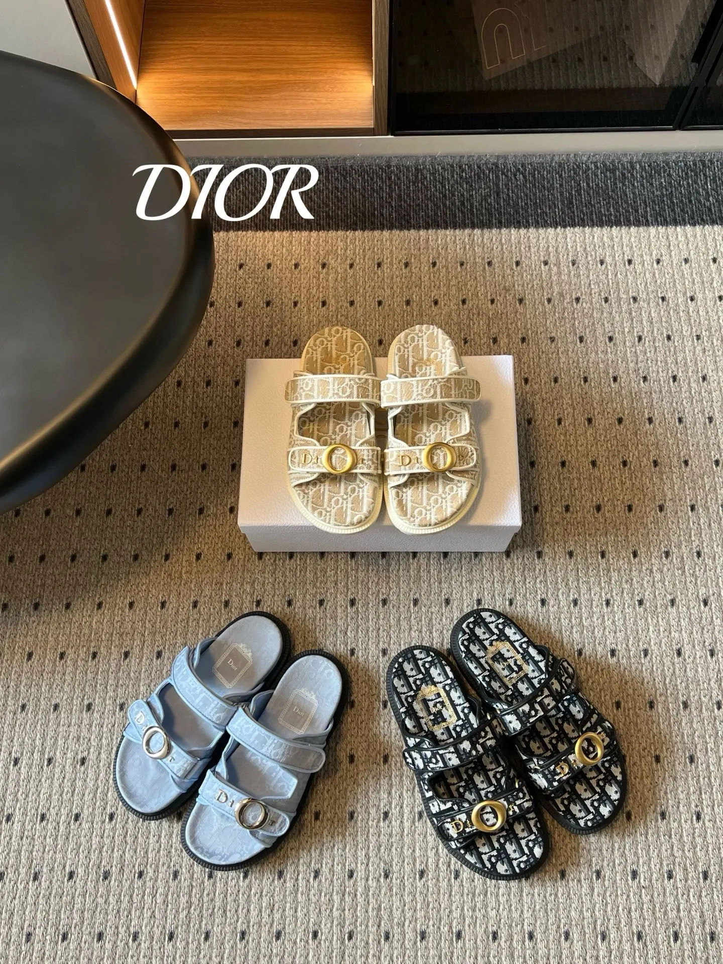 b254a6dd453ec7bc339f0f201b4cd14b Dior shoes - Image 1