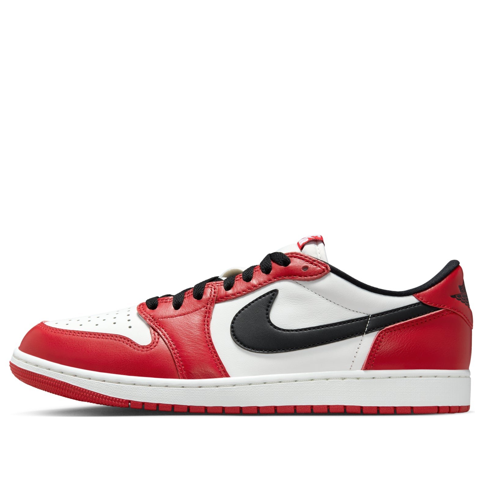 main-square_b9214bfd-d561-4d18-9aef-5f69580473d1 Air Jordan 1 لو OG 'Chicago' - Image 1