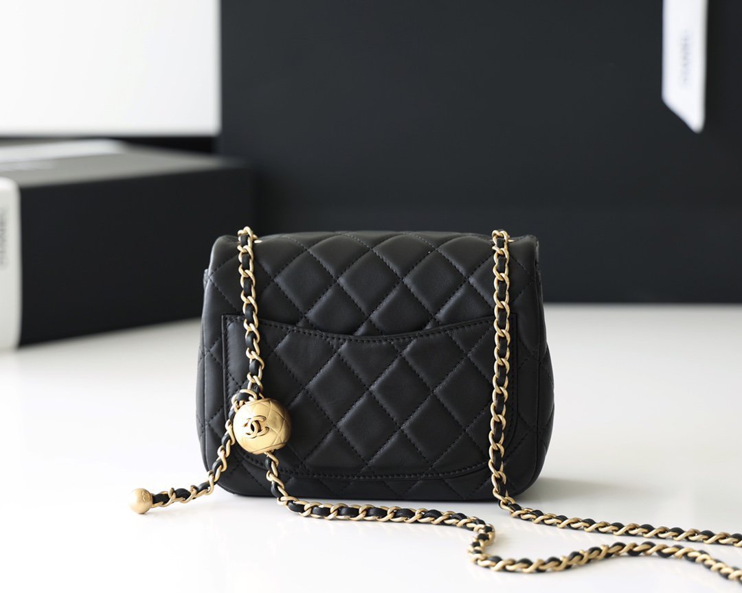 FLAP BAG 17CM GOLD HARDWARE BLACK LAMBSKIN - Image 9