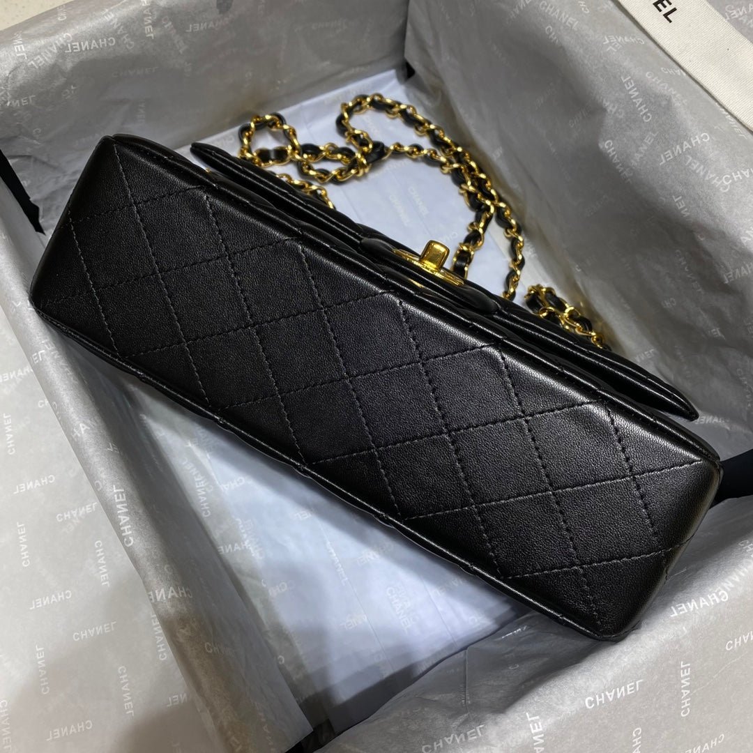 FLAP BAG 23CM BLACK LAMBSKIN GOLD HARDWARE - Image 6