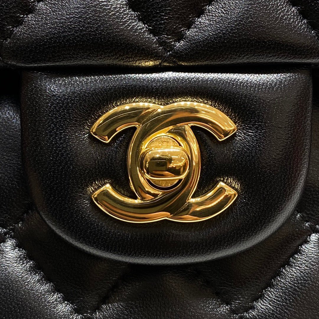 FLAP BAG 23CM BLACK LAMBSKIN GOLD HARDWARE - Image 7