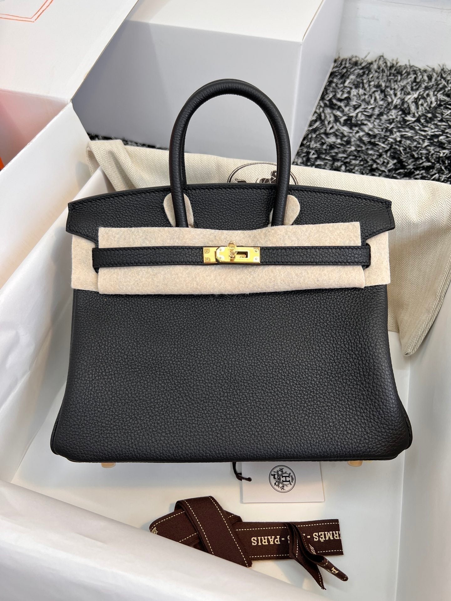 HM BIRKIN 25CM BLACK TOGO LEATHER GOLD HARDWARE - Image 3