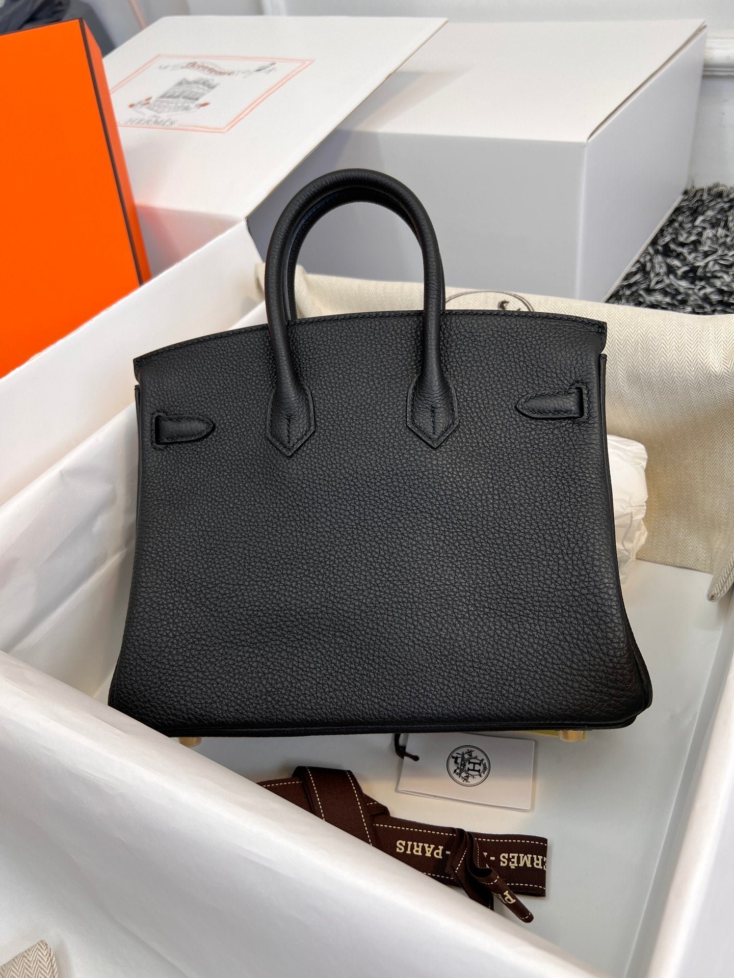 HM BIRKIN 25CM BLACK TOGO LEATHER GOLD HARDWARE - Image 4