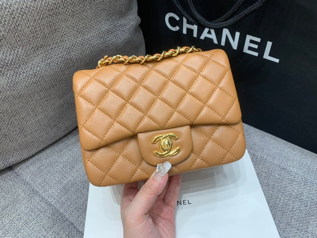 MINI SQUARE FLAP BAG 17CM BROWN LAMBSKIN GOLD HARDWARE - Image 10