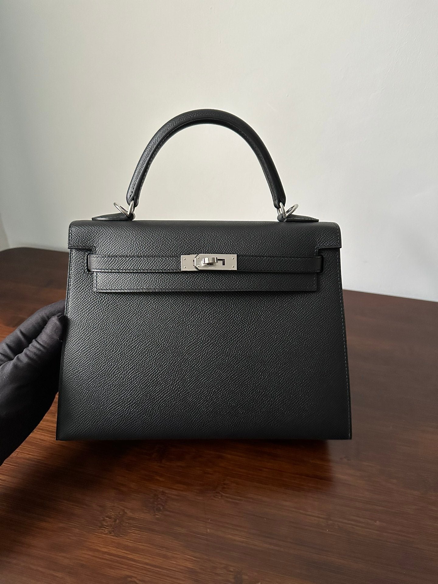 HM KELLY 25CM BLACK EPSOM SILVER HARDWARE - Image 3