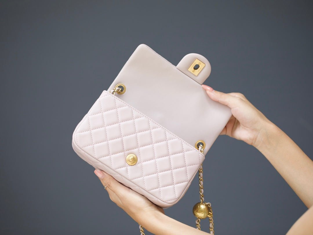 MINI RECTANGLE FLAP BAG 20CM LIGHT PINK LAMBSKIN GOLD HARDWARE - Image 5