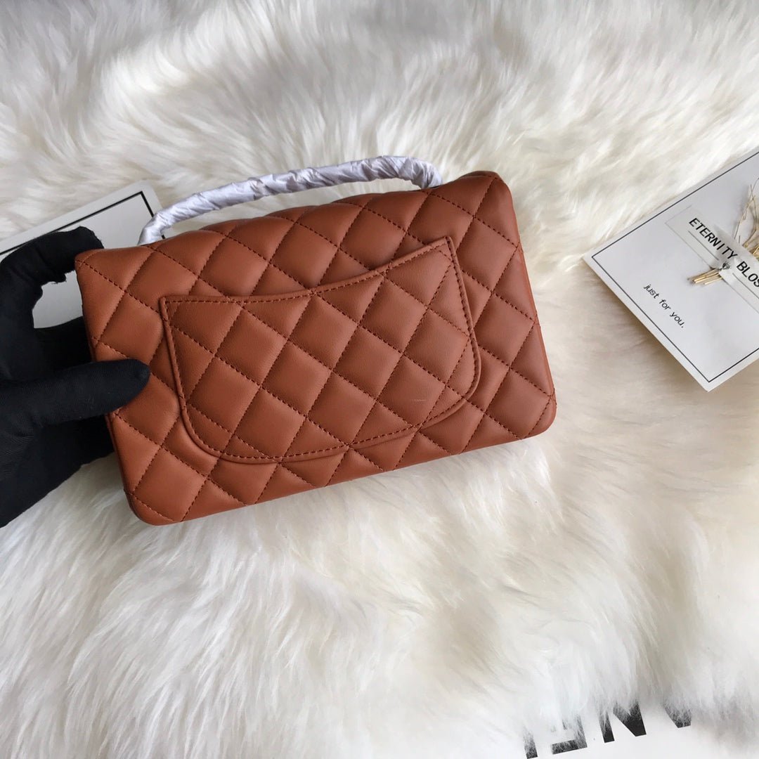 CC 20 CLASSIC SMALL DOUBLE FLAP BAG IN CARAMEL BROWN CALFSKIN - Image 3