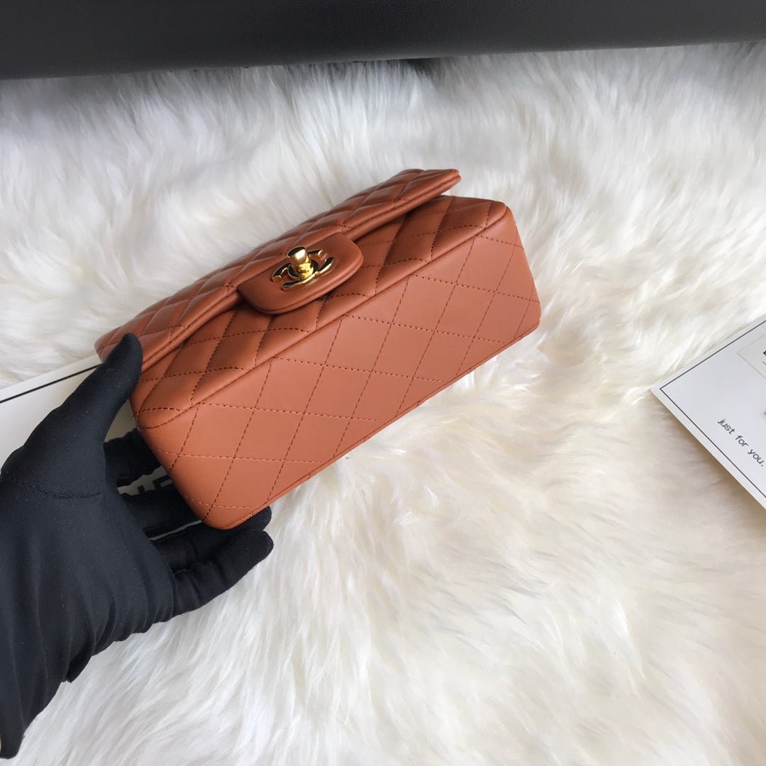 CC 20 CLASSIC SMALL DOUBLE FLAP BAG IN CARAMEL BROWN CALFSKIN - Image 8