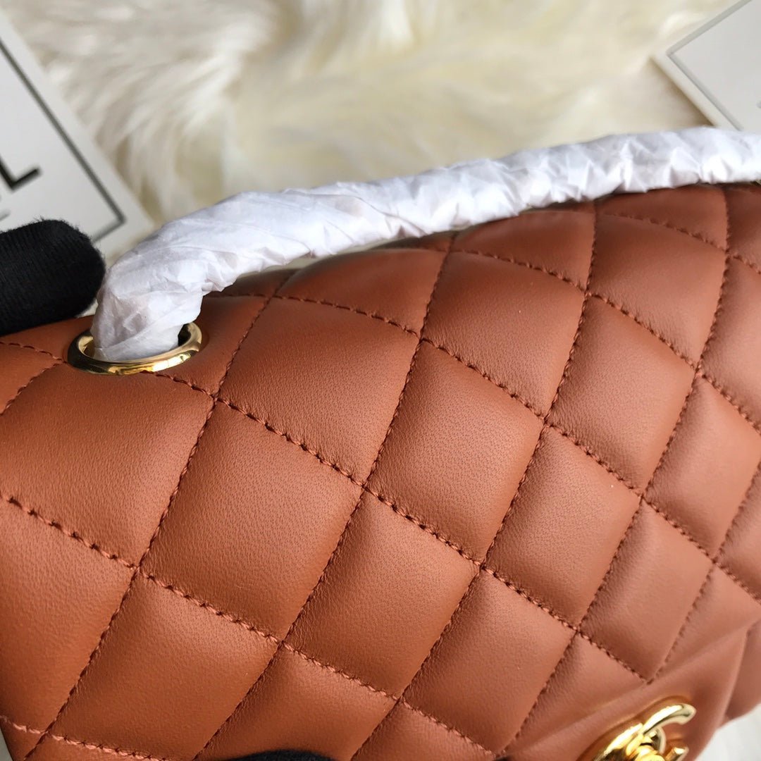 CC 20 CLASSIC SMALL DOUBLE FLAP BAG IN CARAMEL BROWN CALFSKIN - Image 6