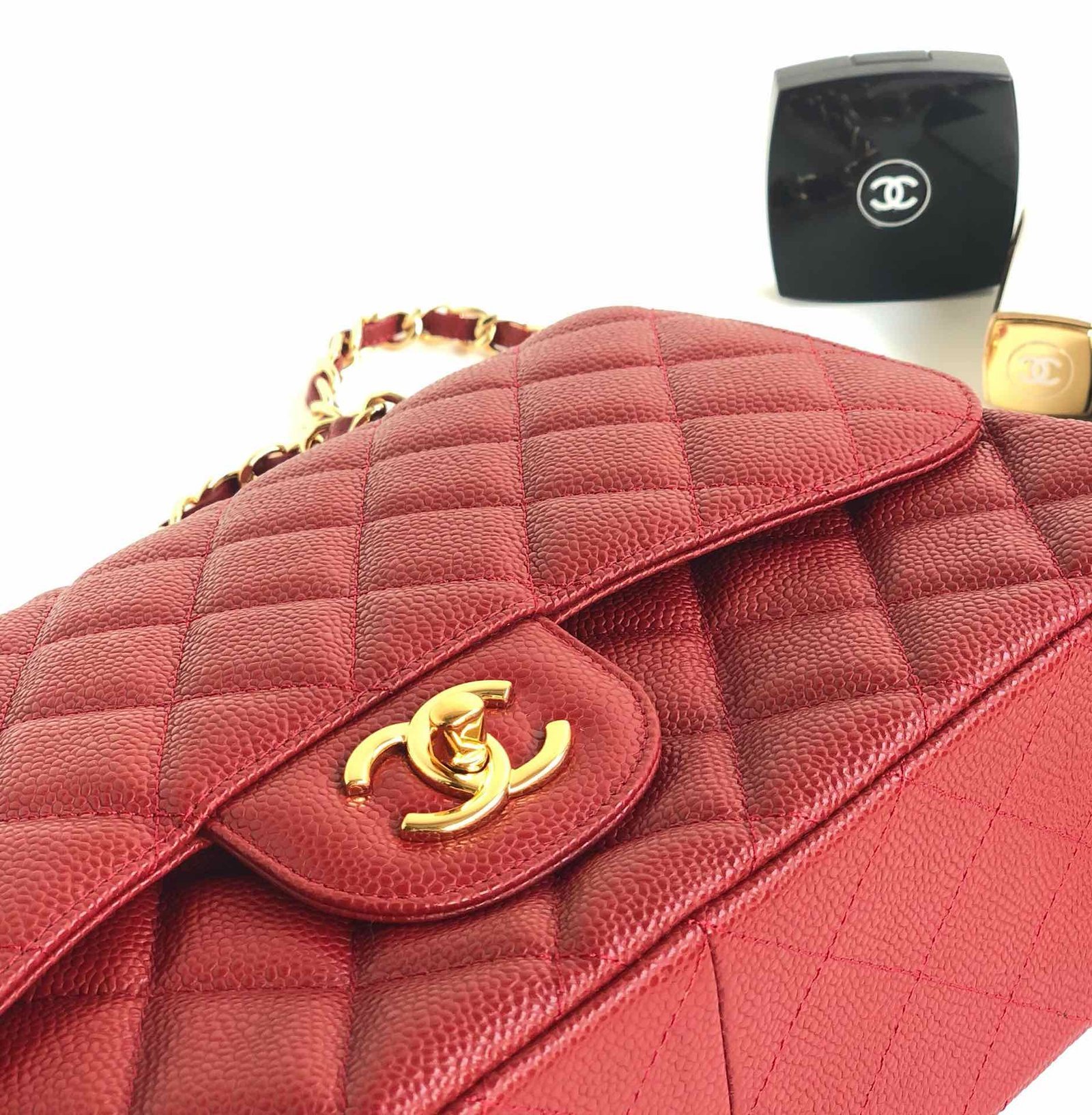 FLAP BAG JUMBO 30CM RED CAVIAR GOLD HARDWARE - Image 7