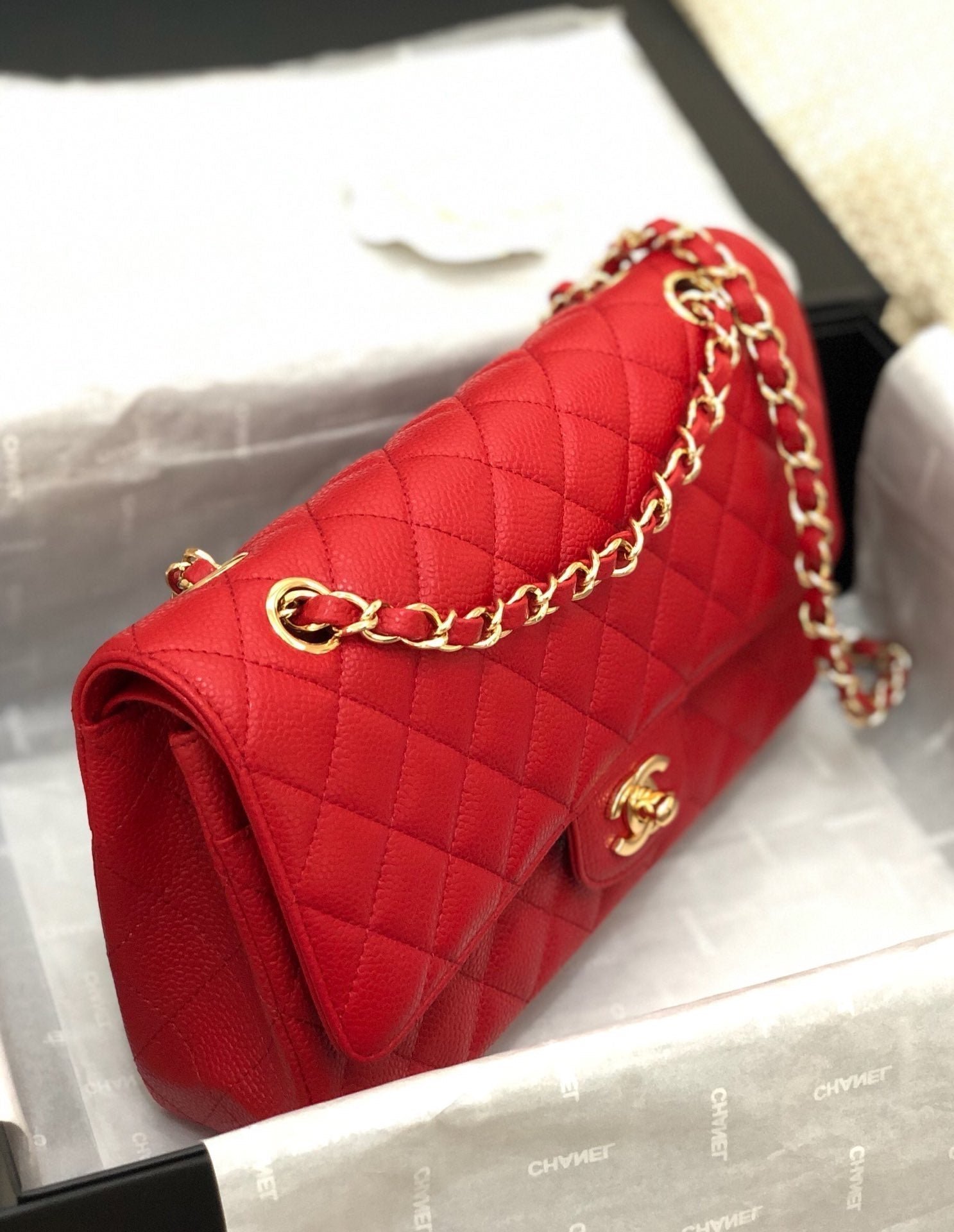 FLAP BAG MEDIUM 25CM RED CAVIAR GOLD HARDWARE - Image 16