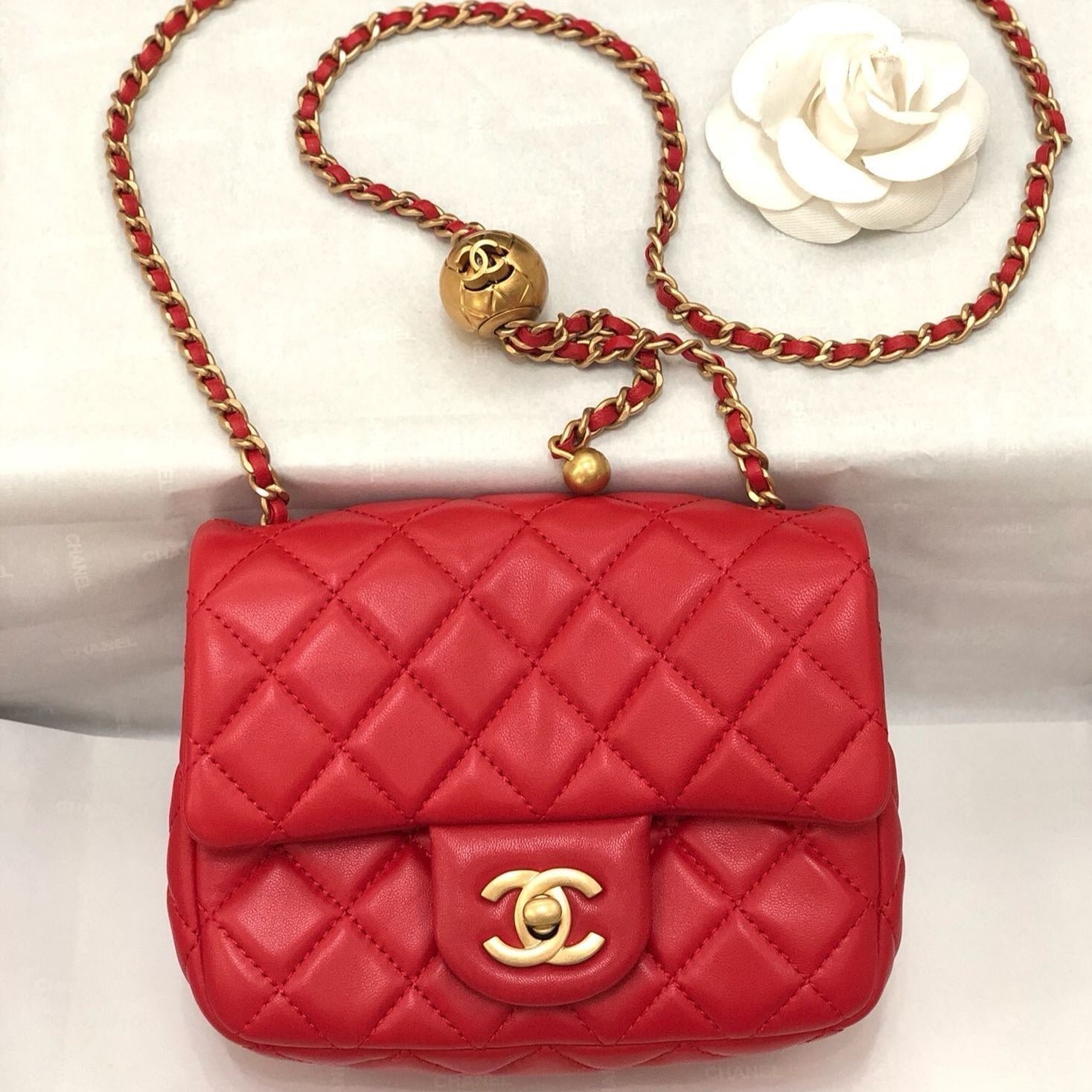 MINI SQUARE CLASSIC FLAP BAG 17CM RED LAMBSKIN GOLD HARDWARE - Image 10