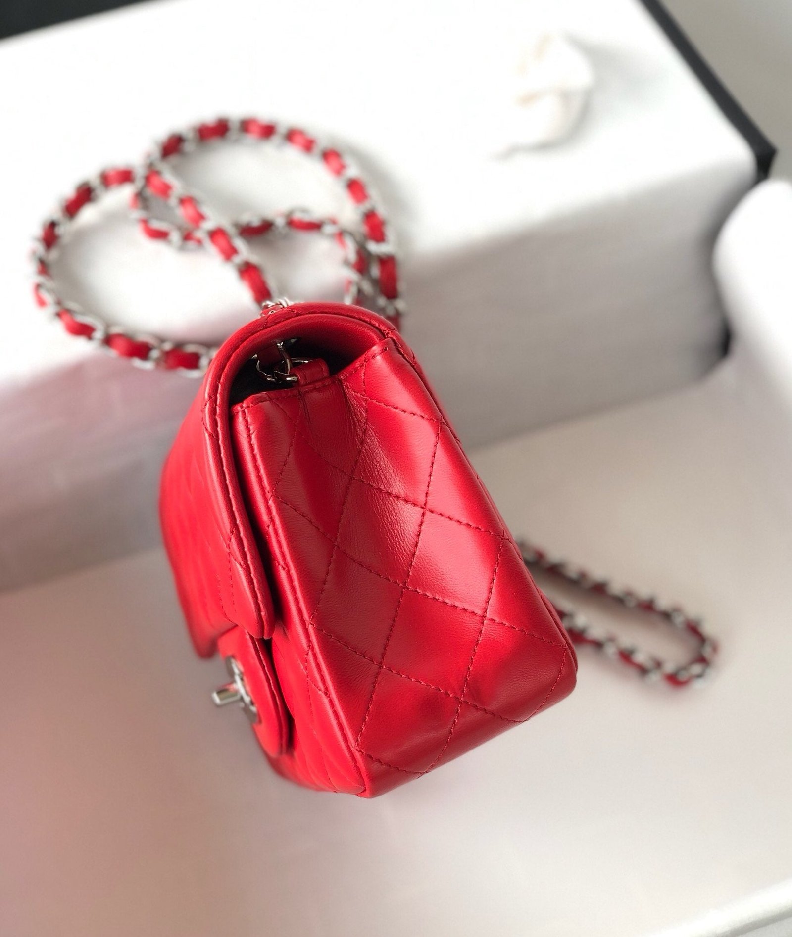 MINI SQUARE FLAP BAG 17CM RED LAMBSKIN SILVER HARDWARE - Image 12
