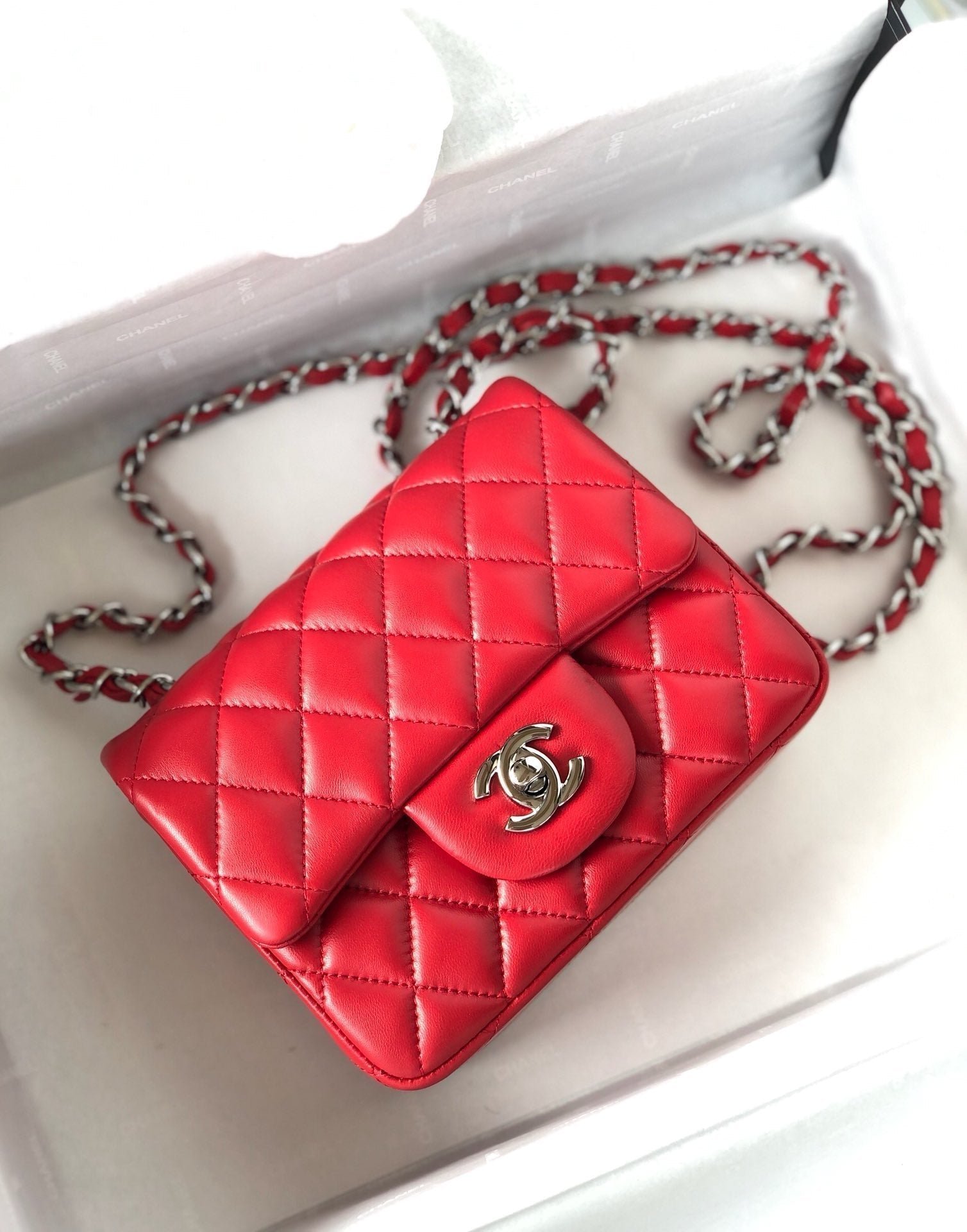 MINI SQUARE FLAP BAG 17CM RED LAMBSKIN SILVER HARDWARE - Image 4