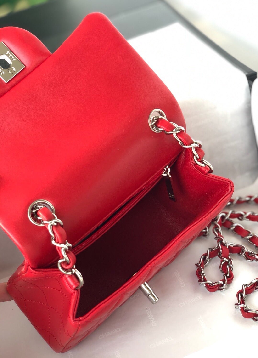 MINI SQUARE FLAP BAG 17CM RED LAMBSKIN SILVER HARDWARE - Image 14
