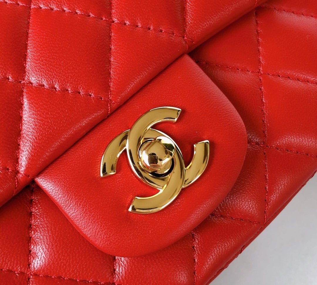 MINI SQUARE FLAP BAG 17CM RED LAMBSKIN GOLD HARDWARE - Image 8