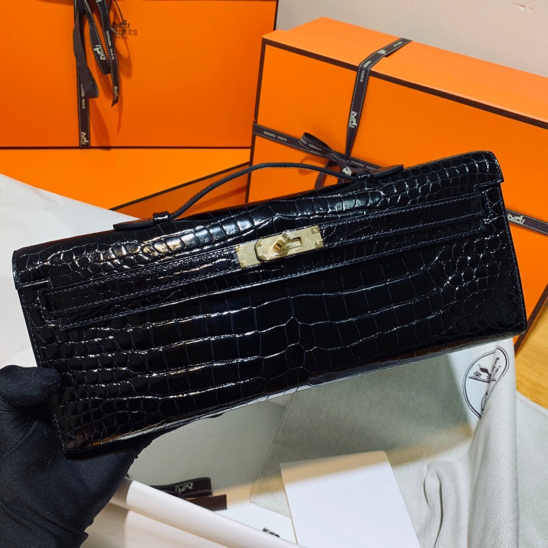 KELLY CUT 31 IN BLACK SHINY ALLIGATOR LEATHER WITH GOLD HARDWARE - Image 9