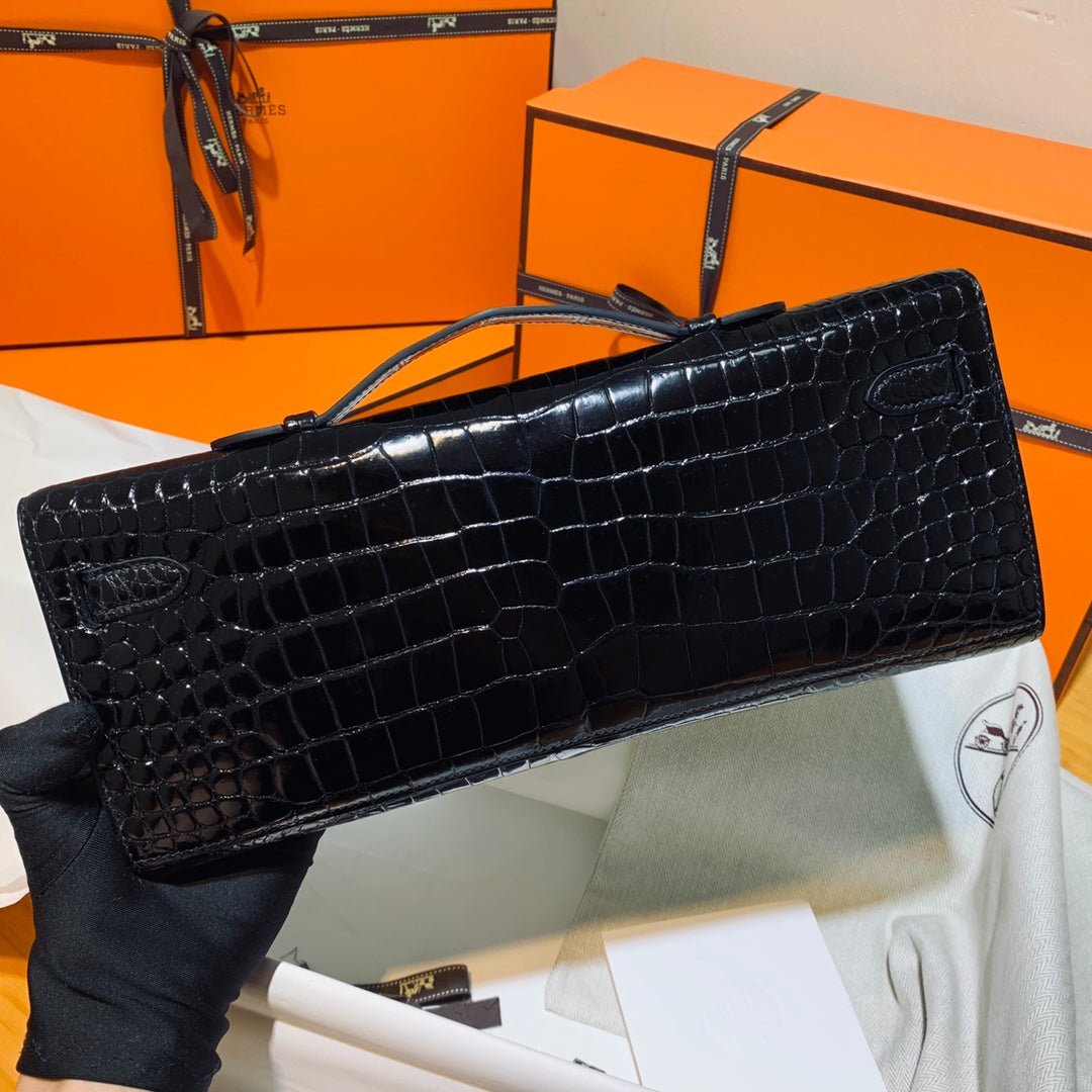 KELLY CUT 31 IN BLACK SHINY ALLIGATOR LEATHER WITH GOLD HARDWARE - Image 3