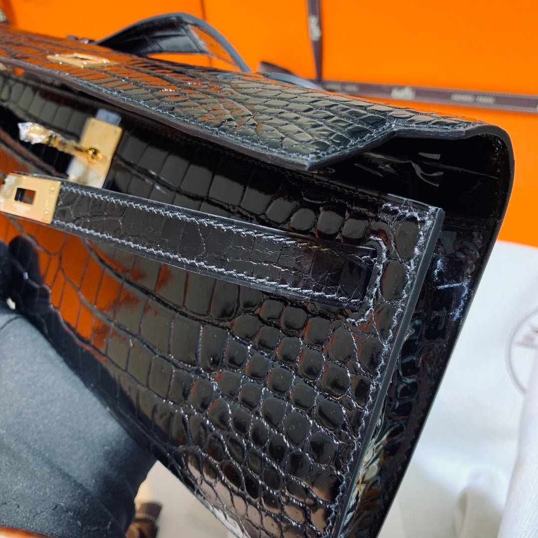 KELLY CUT 31 IN BLACK SHINY ALLIGATOR LEATHER WITH GOLD HARDWARE - Image 14