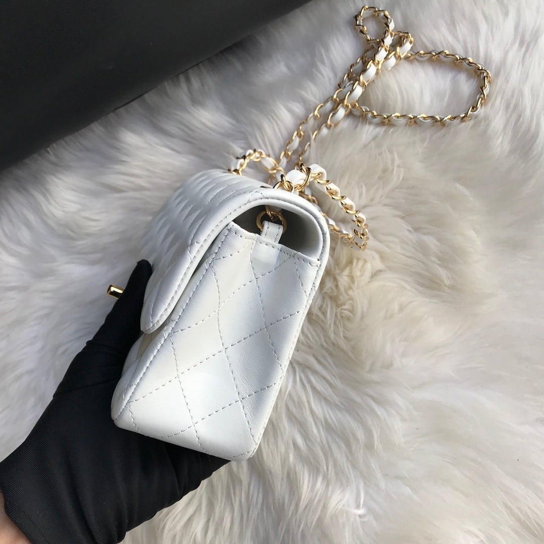 CC MINI 20 BAG IN WHITE CALFSKIN GOLD HARDWARE - Image 5