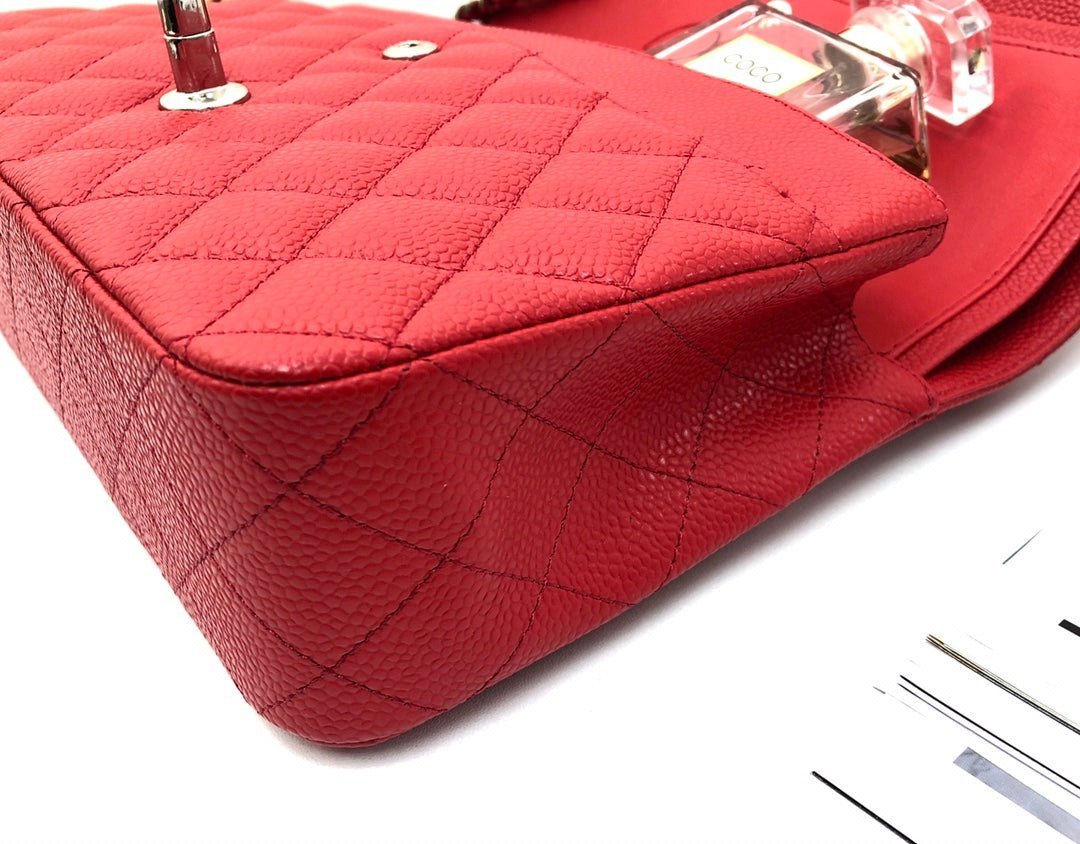 FLAP BAG MEDIUM 25CM RED CAVIAR SILVER HARDWARE - Image 14