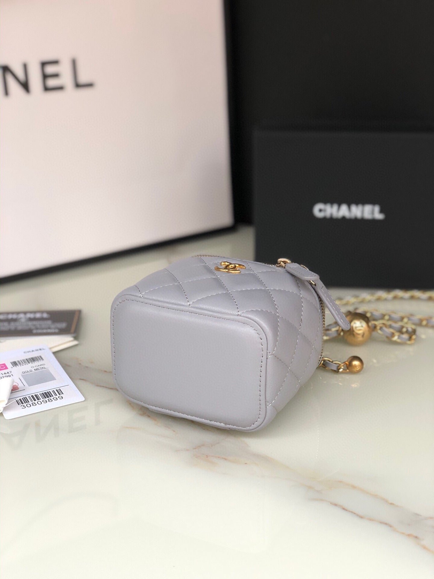 CC MINI 11 VANITY CHAIN IN LIGHT GREY CALFSKIN GOLD HARDWARE - Image 7