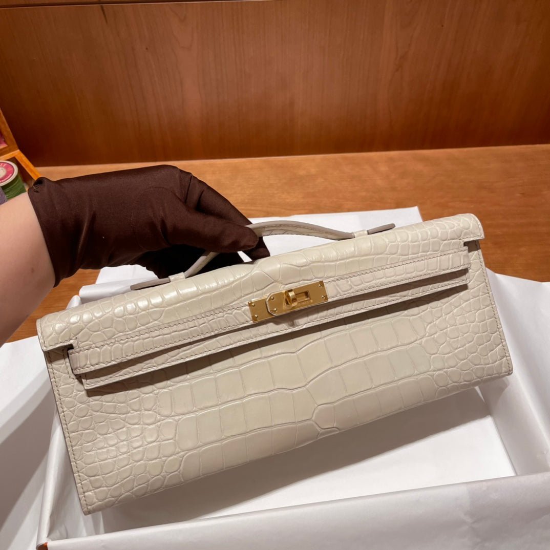 KELLY CUT 31 IN WHITE CREAM ALLIGATOR LEATHER WITH GOLD HARDWARE - Image 10