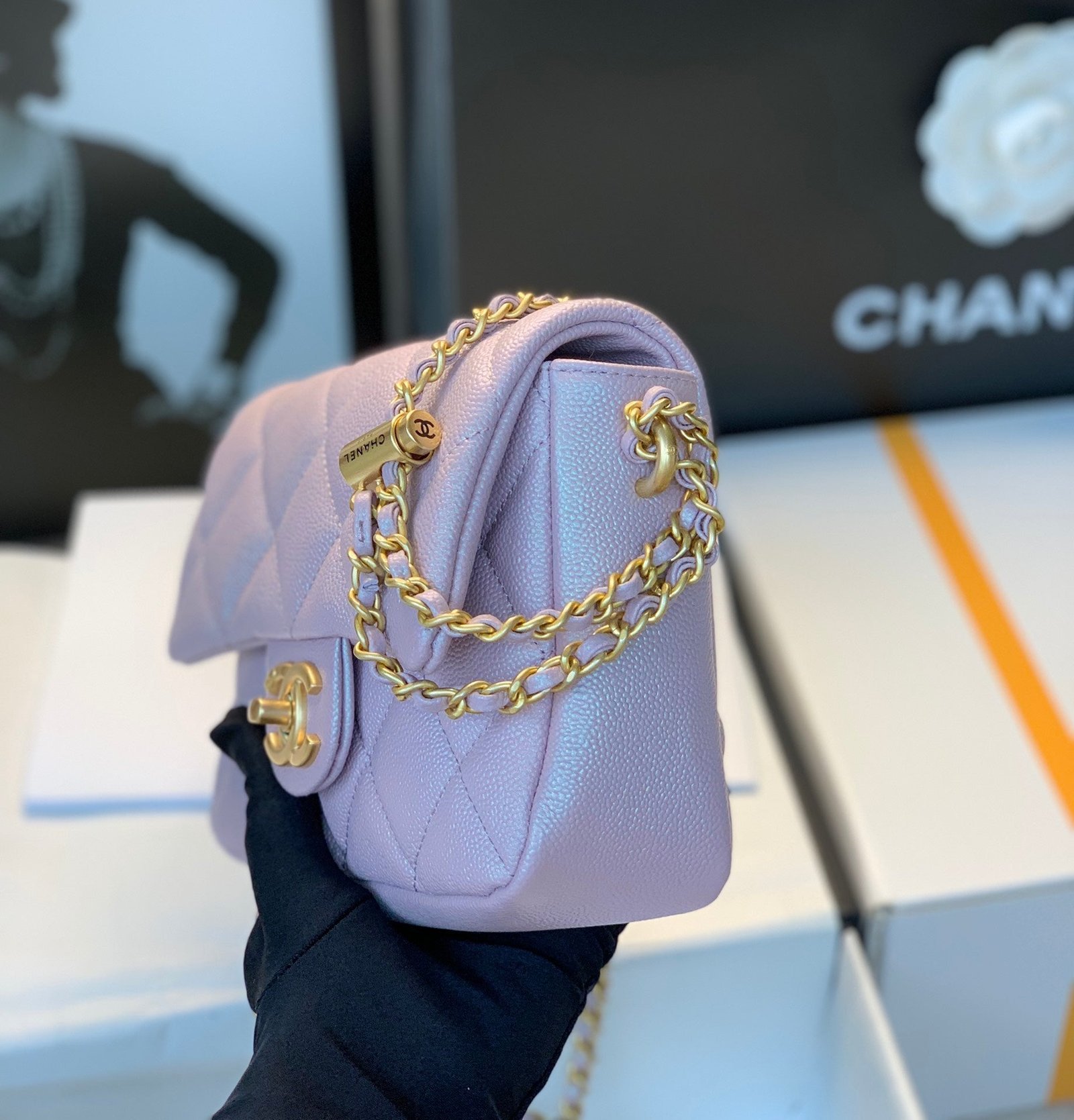 CHANEL 25S CLASSIC FLAP 19 CM IN MAUVE PINK CAVIAR LEATHER WITH GOLD HARDWARE - Image 5