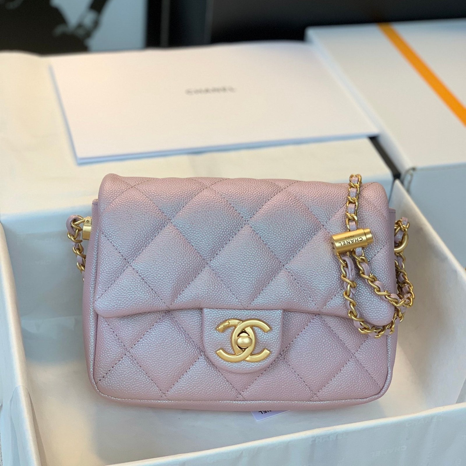 CHANEL 25S CLASSIC FLAP 19 CM IN MAUVE PINK CAVIAR LEATHER WITH GOLD HARDWARE - Image 10