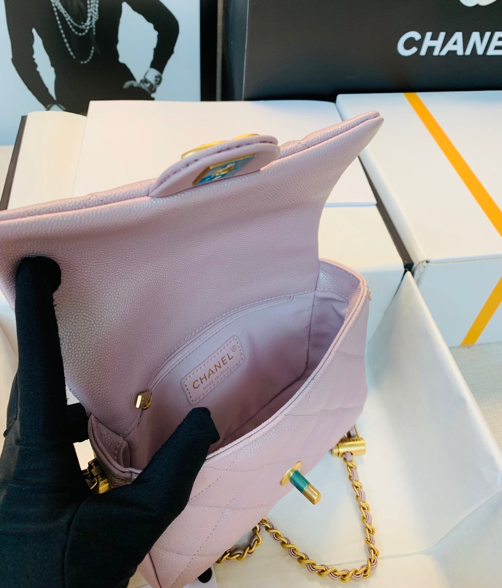 CHANEL 25S CLASSIC FLAP 19 CM IN MAUVE PINK CAVIAR LEATHER WITH GOLD HARDWARE - Image 13