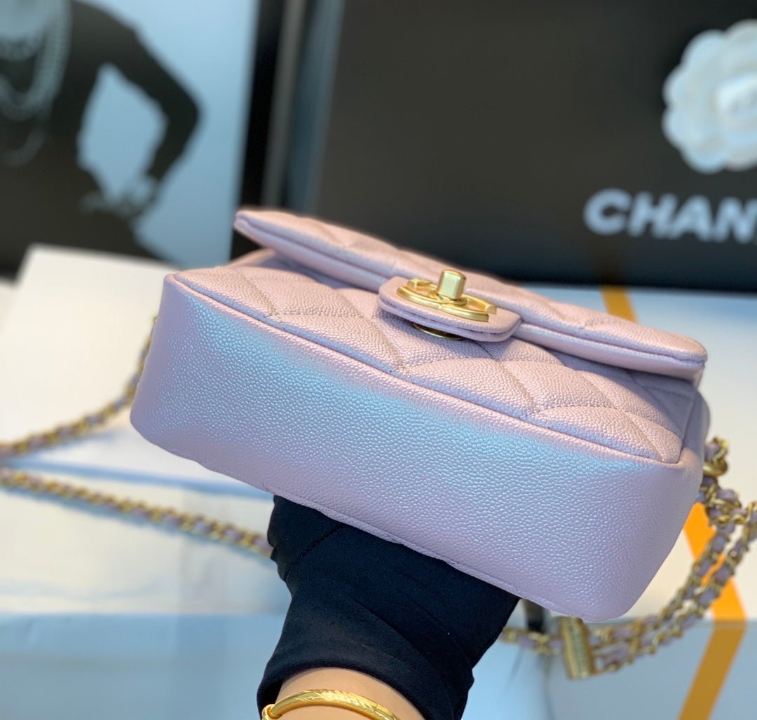 CHANEL 25S CLASSIC FLAP 19 CM IN MAUVE PINK CAVIAR LEATHER WITH GOLD HARDWARE - Image 9