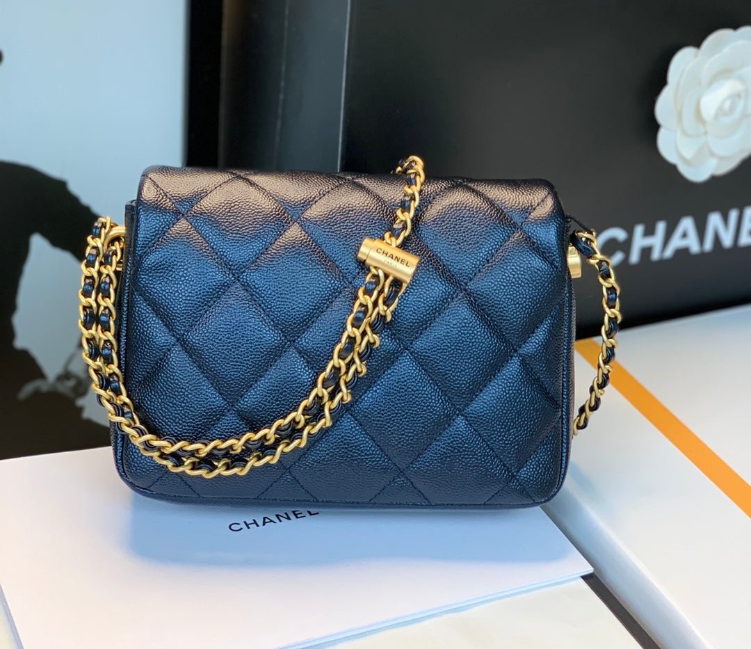 CHANEL 25S CLASSIC FLAP 19 CM IN BLACK CAVIAR LEATHER WITH GOLD HARDWARE - Image 3
